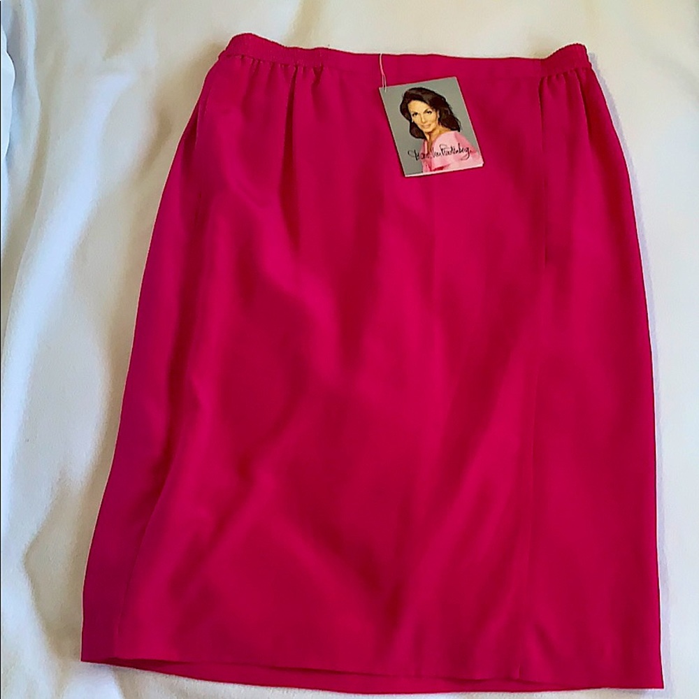 SALE Deep Hot pink skirt! 100% silk! With pockets!